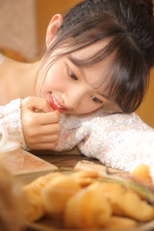 美女张开腿让触手了一夜动漫